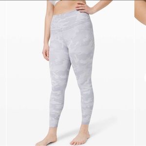 Lululemon Wunder Under size 2